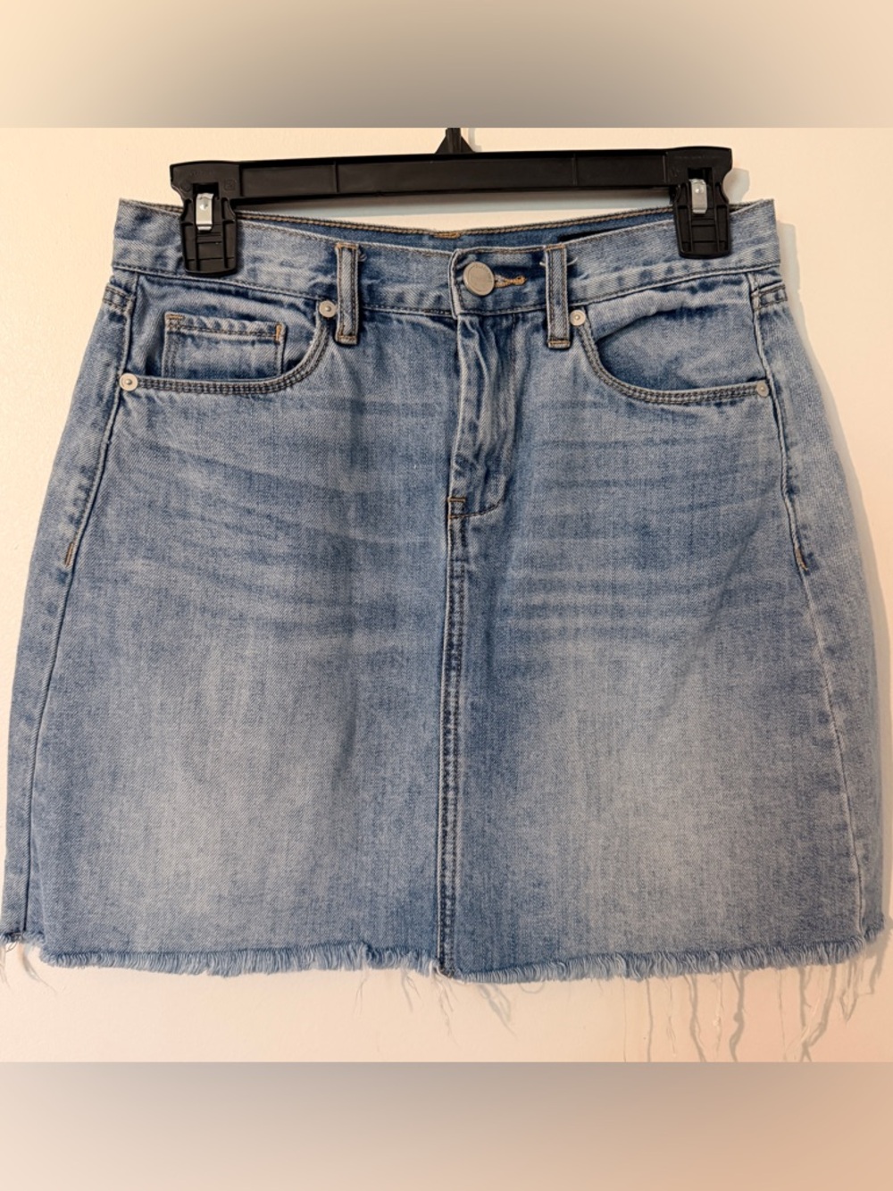 [BLANKNYC] | Raw Hem Denim‎ Mini | Urban Chic